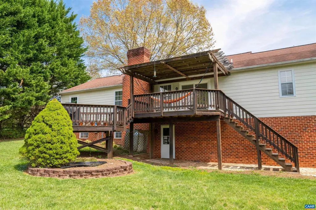 3340 Meadowfield Lane Charlottesville VA 22911
