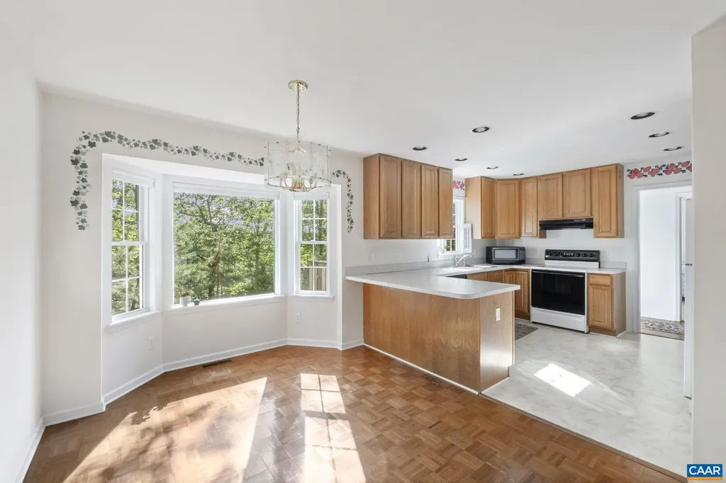 42 Cliftwood Road Palmyra VA 22963