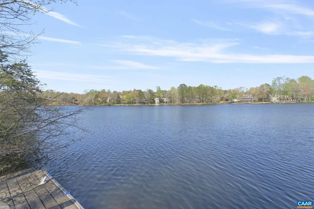 42 Cliftwood Road Palmyra VA 22963