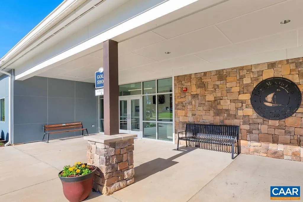 42 Cliftwood Road Palmyra VA 22963