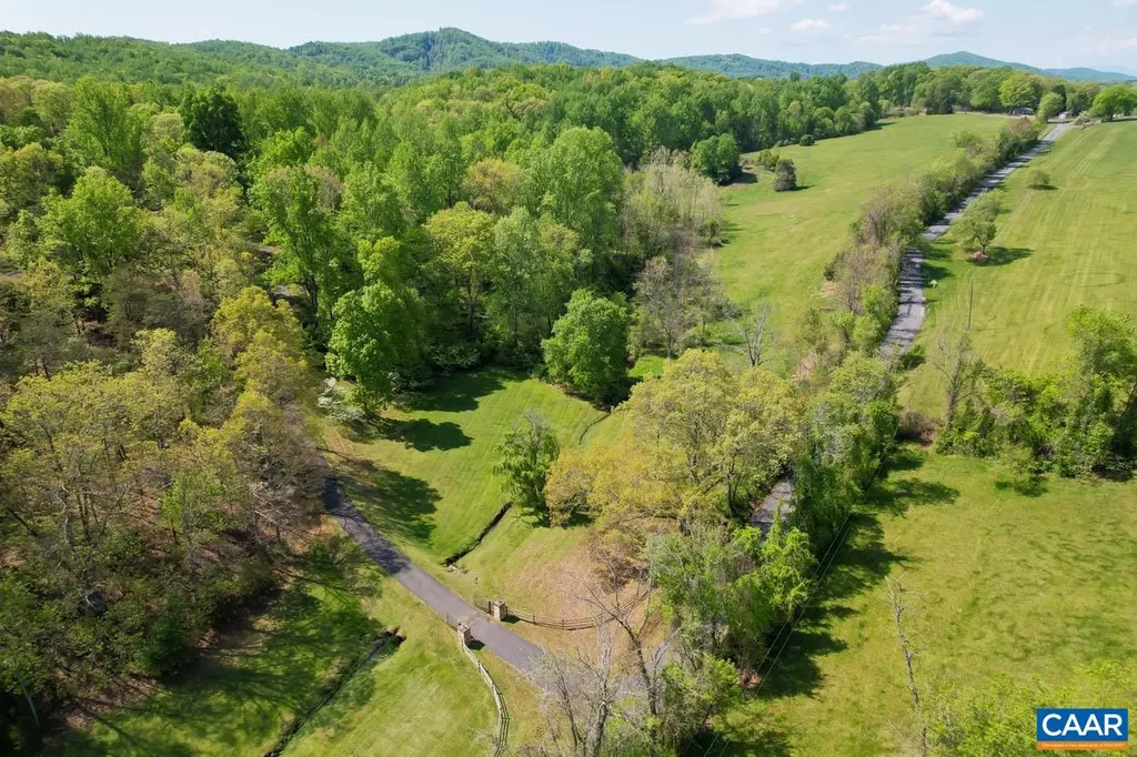 353 Bloomfield Road Charlottesville VA 22901