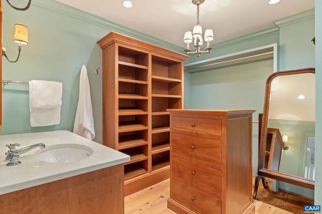 353 Bloomfield Road Charlottesville VA 22901