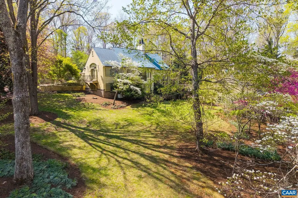 353 Bloomfield Road Charlottesville VA 22901