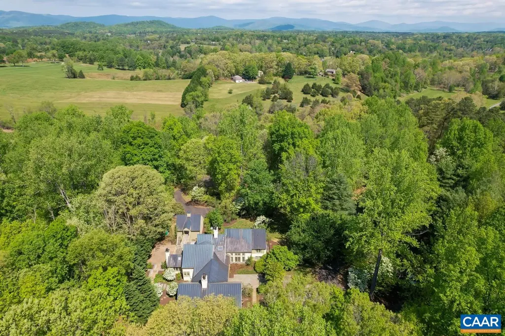 353 Bloomfield Road Charlottesville VA 22901