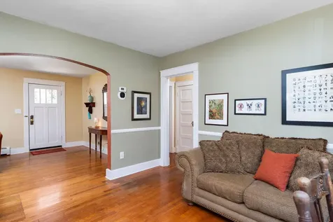 6 Woodrow Avenue Staunton VA 24401
