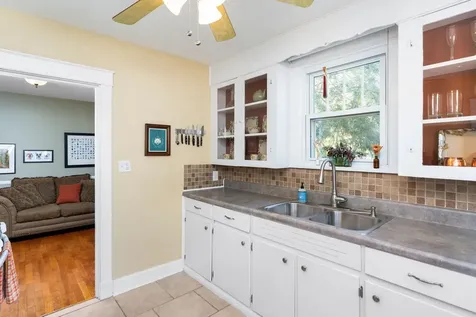 6 Woodrow Avenue Staunton VA 24401