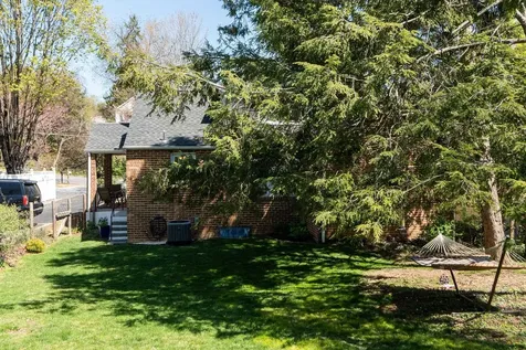 6 Woodrow Avenue Staunton VA 24401