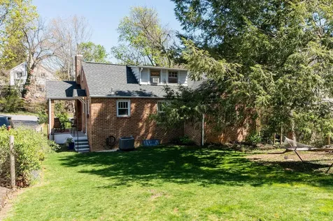 6 Woodrow Avenue Staunton VA 24401