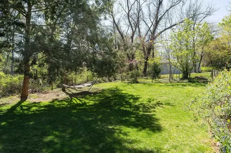 6 Woodrow Avenue Staunton VA 24401