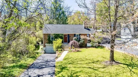6 Woodrow Avenue Staunton VA 24401