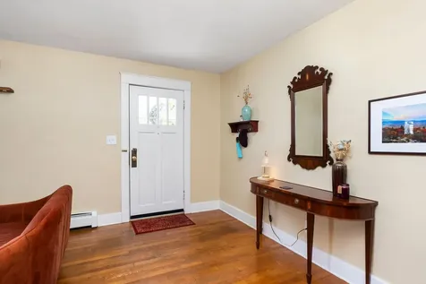 6 Woodrow Avenue Staunton VA 24401