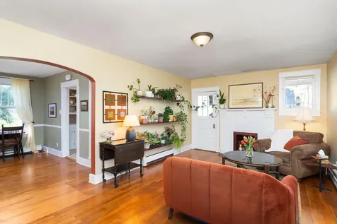6 Woodrow Avenue Staunton VA 24401