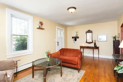 6 Woodrow Avenue Staunton VA 24401