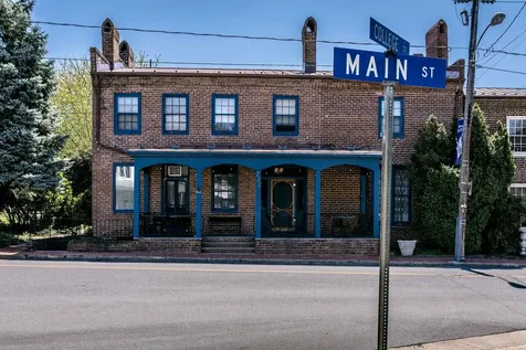 222 Main Street Dayton VA 22821