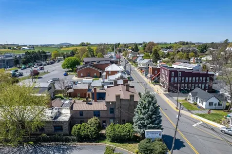 222 Main Street Dayton VA 22821