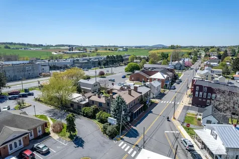 222 Main Street Dayton VA 22821