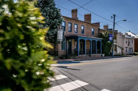 222 Main Street Dayton VA 22821