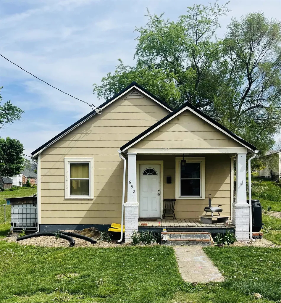650 N Augusta Avenue N Waynesboro VA 22980