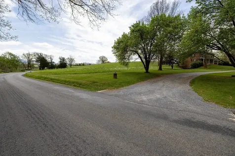 1699 Mill Creek Crossroads Luray VA 22835