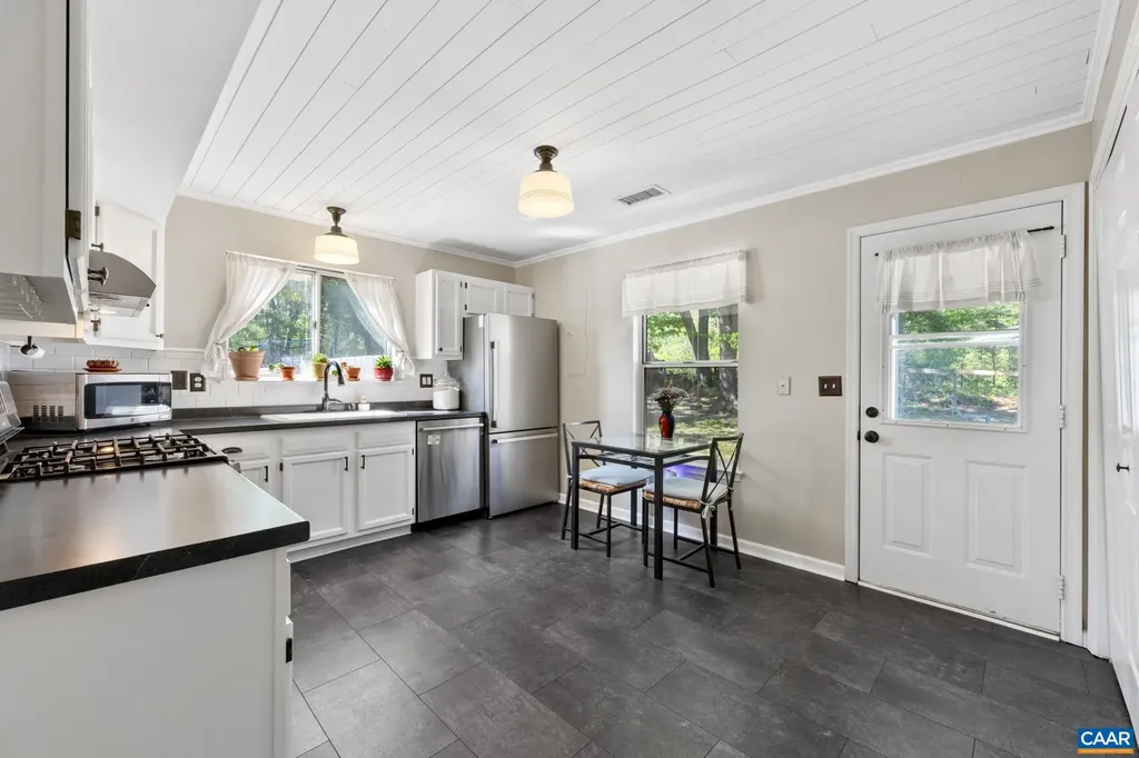 6088 Cling Lane Crozet VA 22932