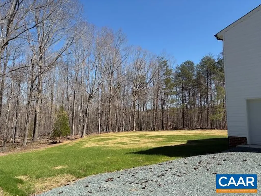 4398 Thomas Jefferson Parkway Palmyra VA 22963