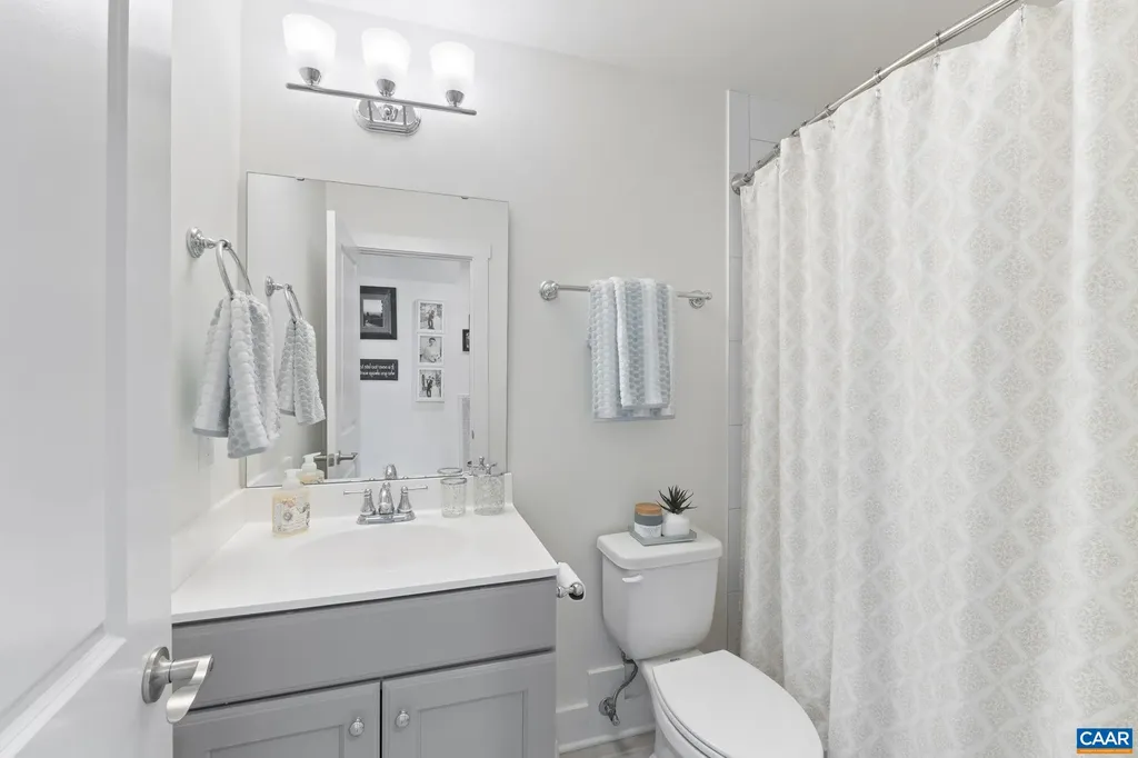 407 Fenton Court Keswick VA 22947