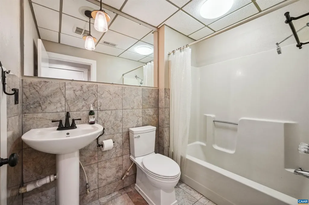 716 Wolf Trap Road Charlottesville VA 22911