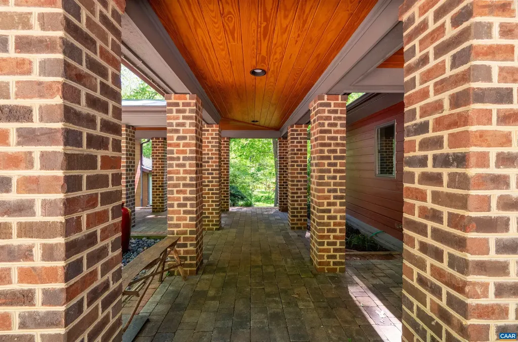 716 Wolf Trap Road Charlottesville VA 22911