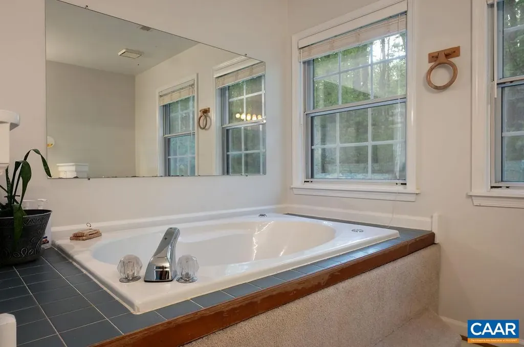 75 Hickory Lane Charlottesville VA 22911