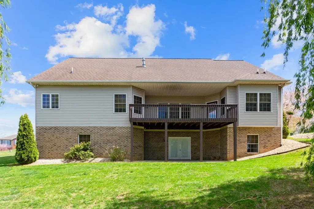 320 Rayann Lane Broadway VA 22815