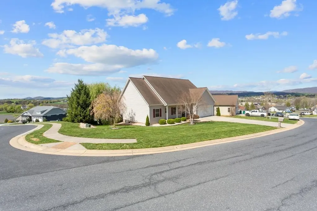 320 Rayann Lane Broadway VA 22815