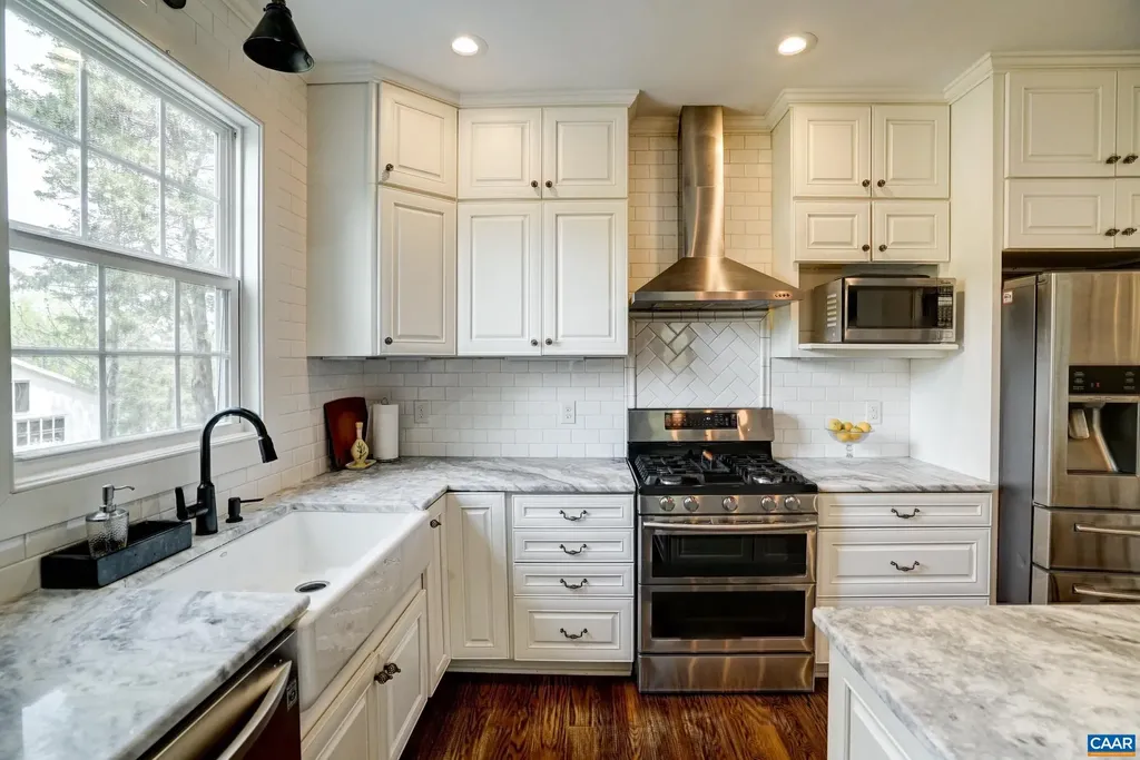 3324 Morgantown Road Ivy VA 22903