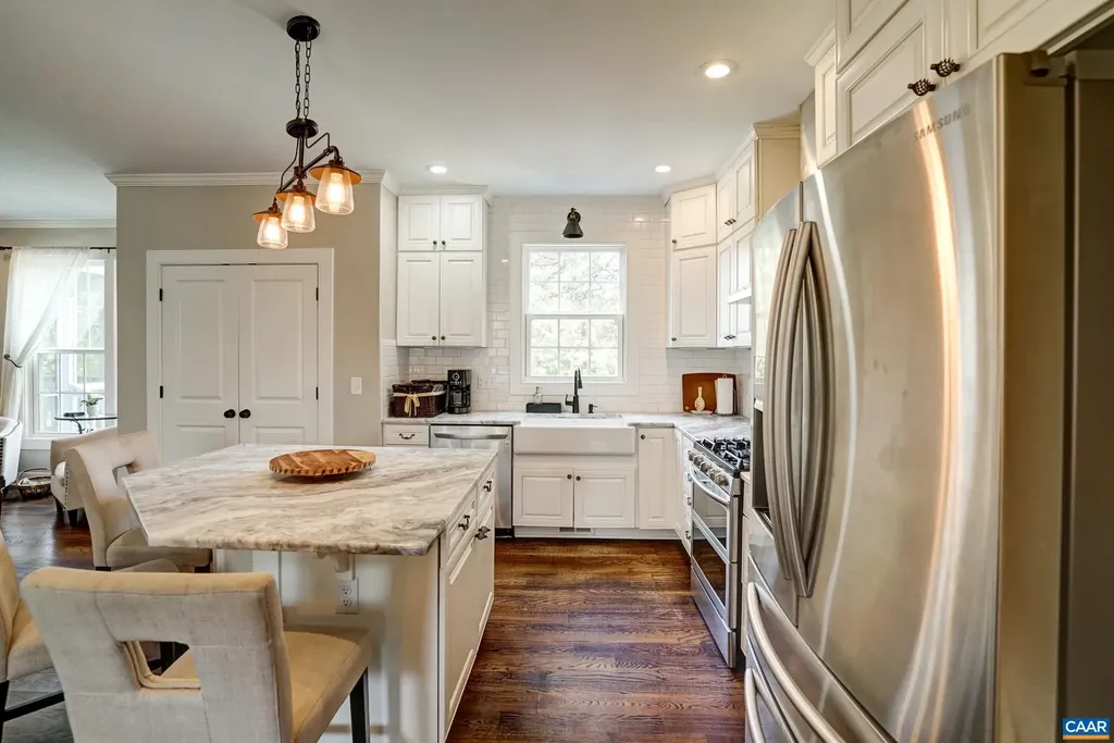 3324 Morgantown Road Ivy VA 22903