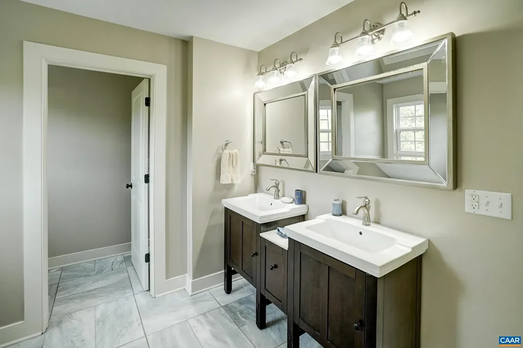 3324 Morgantown Road Ivy VA 22903