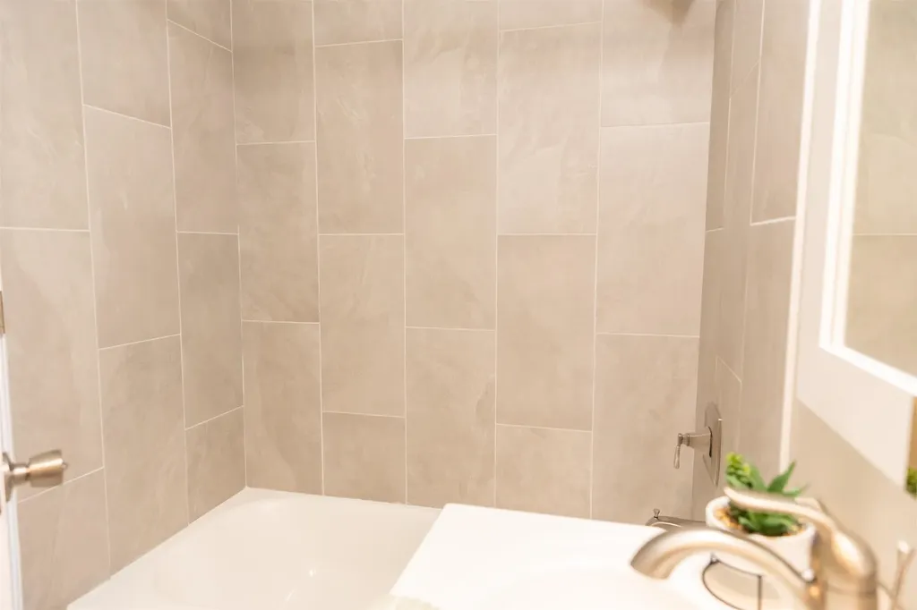 825 29th Street W Buena Vista VA 24416