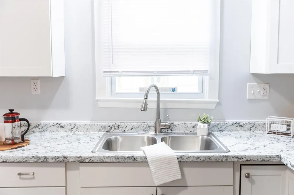 825 29th Street W Buena Vista VA 24416