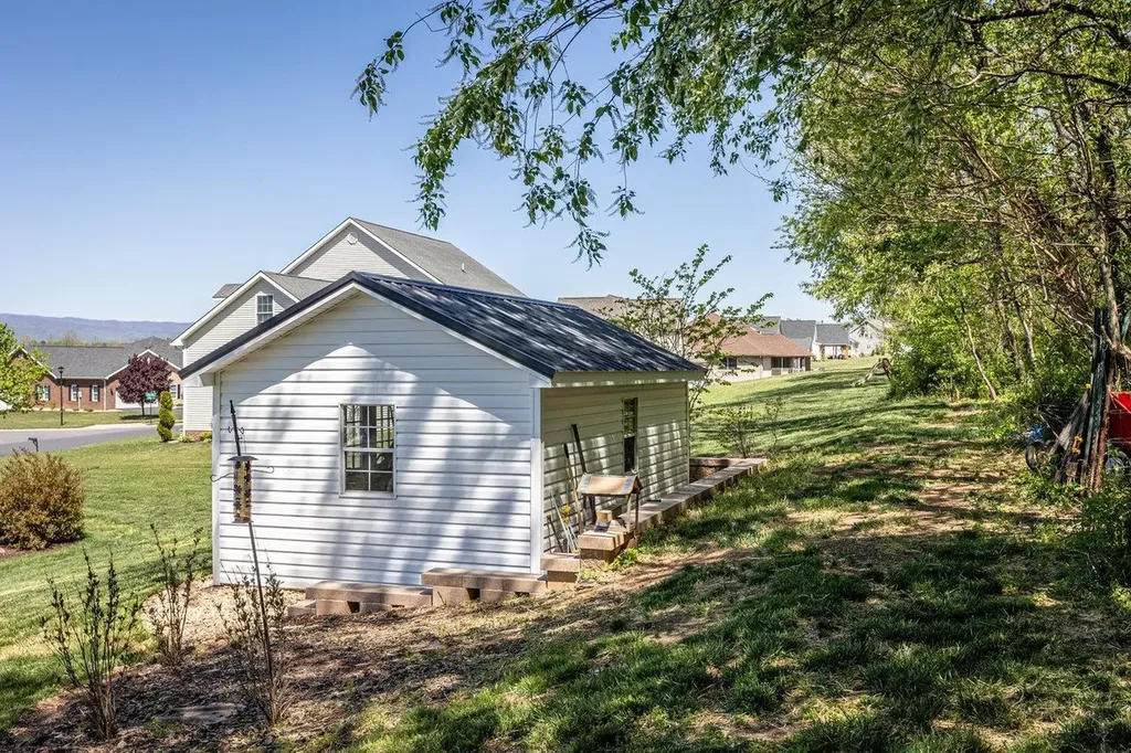 102 Millview Drive Bridgewater VA 22812