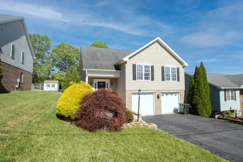 502 Ritchie Boulevard Staunton VA 24401