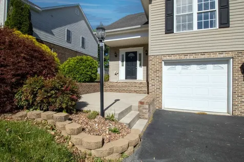 502 Ritchie Boulevard Staunton VA 24401