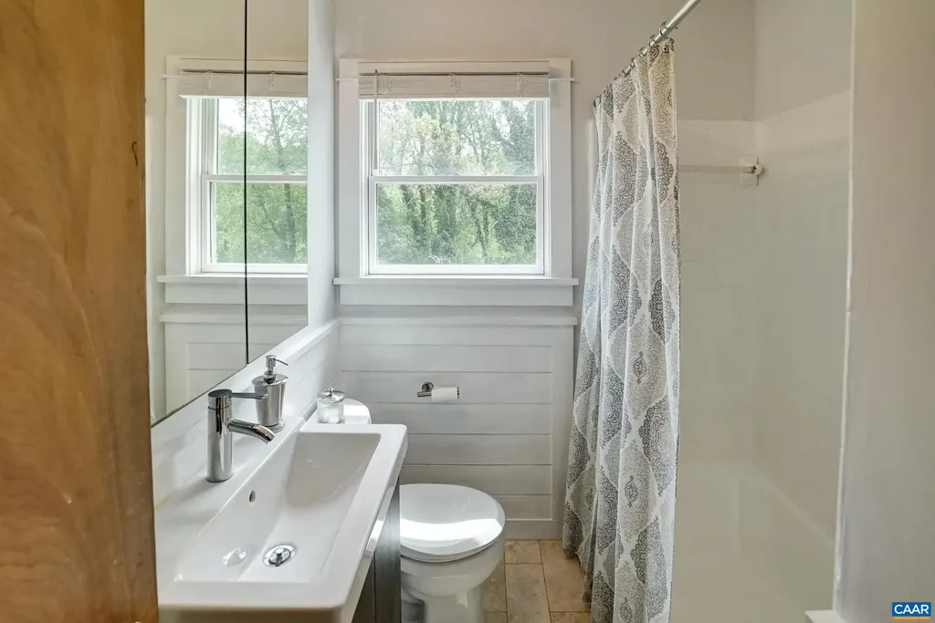 807 Hillcrest Road Charlottesville VA 22903