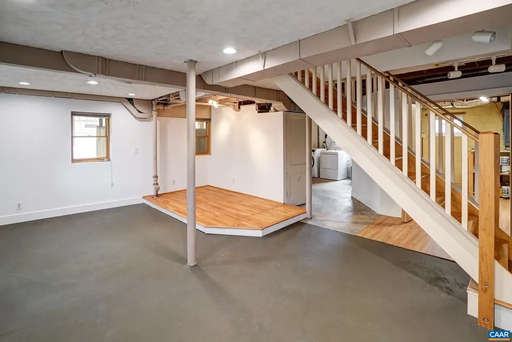 807 Hillcrest Road Charlottesville VA 22903