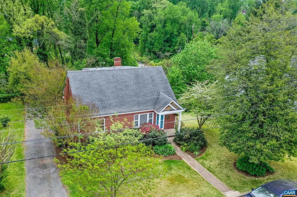 807 Hillcrest Road Charlottesville VA 22903