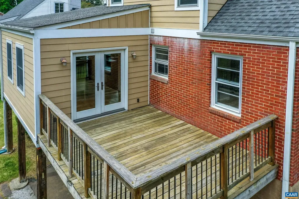 807 Hillcrest Road Charlottesville VA 22903