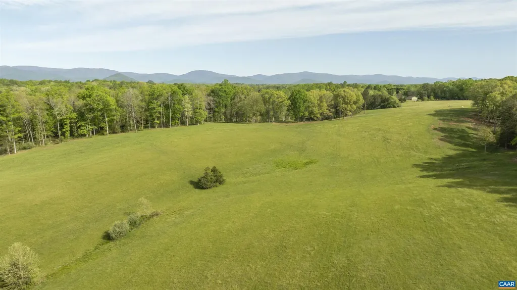 3729 A Reas Ford Lane Earlysville VA 22936