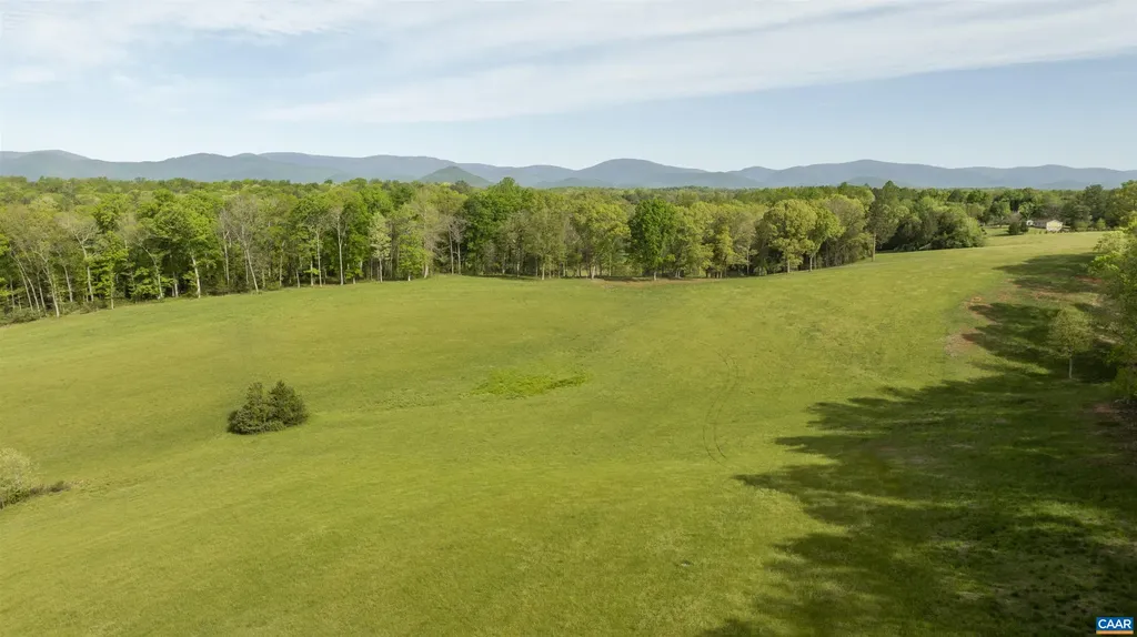 3729 A Reas Ford Lane Earlysville VA 22936