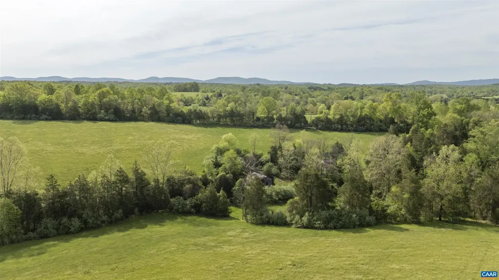 3729 A Reas Ford Lane Earlysville VA 22936