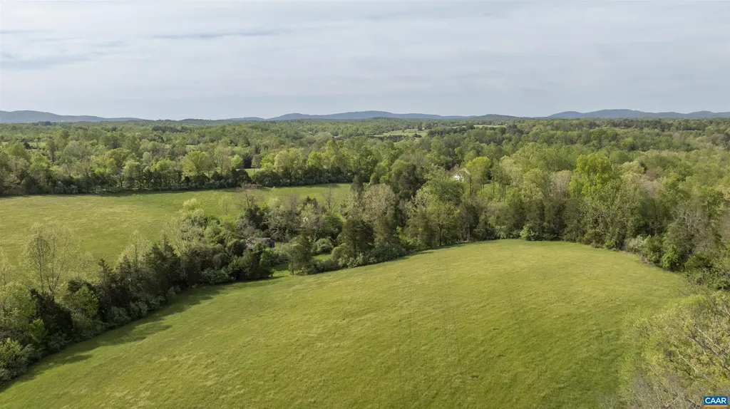 3729 A Reas Ford Lane Earlysville VA 22936