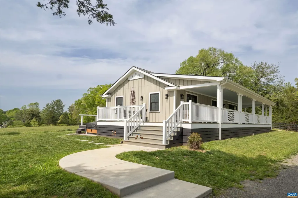 3729 A Reas Ford Lane Earlysville VA 22936