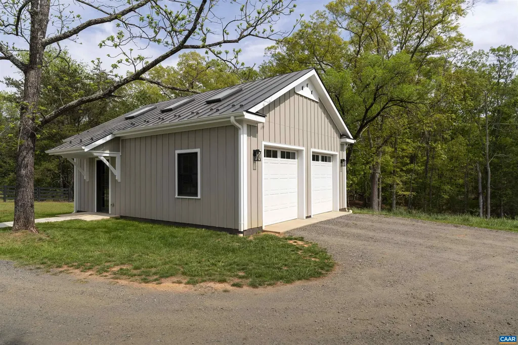 3729 A Reas Ford Lane Earlysville VA 22936