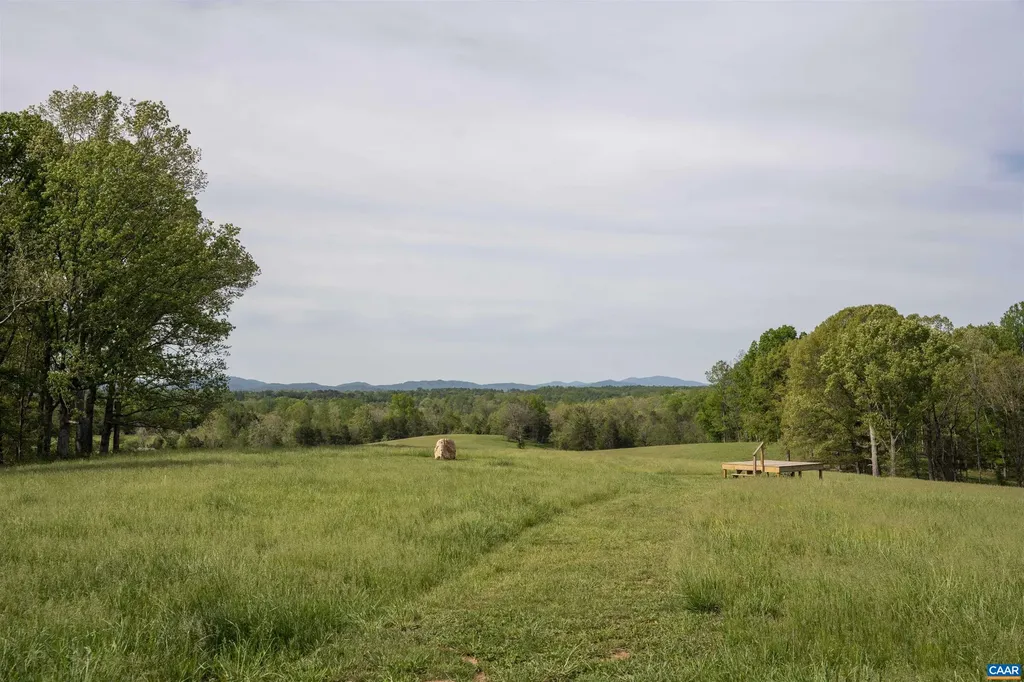 3729 A Reas Ford Lane Earlysville VA 22936